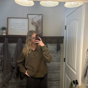 Brown Pullover Sweatshirt